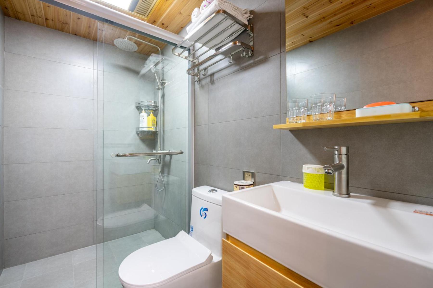Căn hộ Hills&xing 132 Family With 2 Bedrooms Near Mid Huaihai Rd And Metro Line 1&14 *